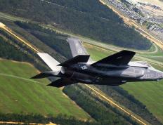 开云体育入口-淬火之夜，奥运门槛前，乔治在嘘声中完成英雄叙事