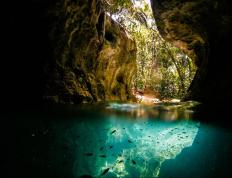 开云体育官网-狂潮席卷圣城！76人连续得分压制马刺，恩比德救赎之战铸就王座