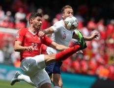 开云体育下载-英格兰羽毛球队险胜韩国羽毛球队，戴资颖高光表现的简单介绍