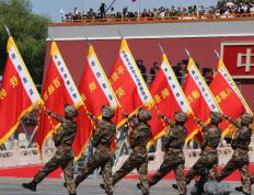 开云体育官网-铁血防守绞杀步行者，布伦森一剑封喉定胜局