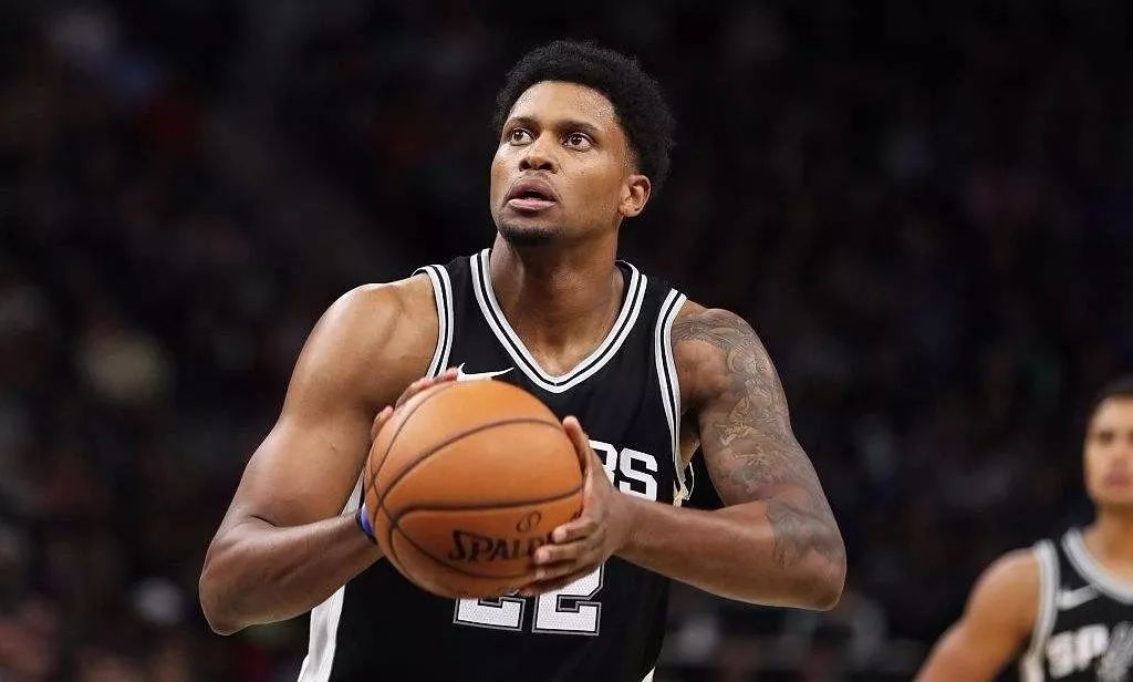 开云平台-鹈鹕力克黄蜂,波尔津吉斯绝境逆转的简单介绍