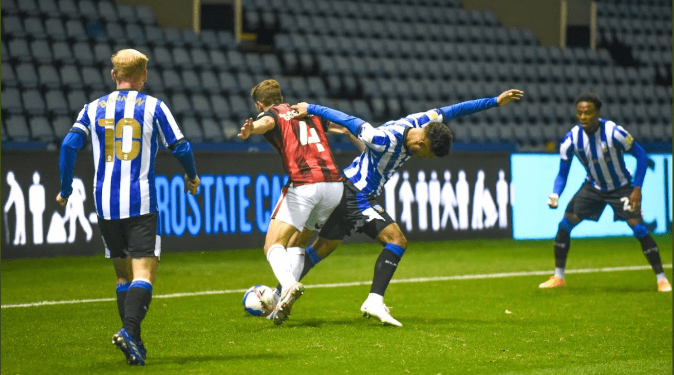 开云APP-雷丁连胜取胜，稳步追赶领先球队