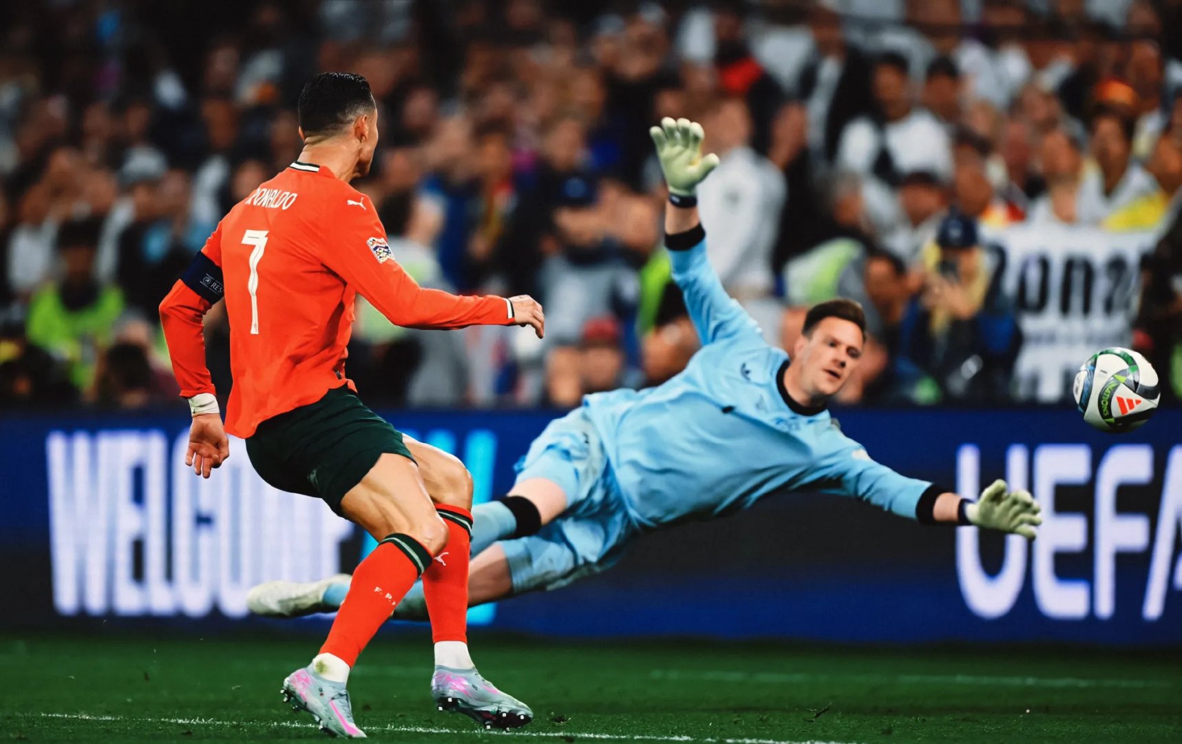 开云APP-葡萄牙队完胜英格兰队，波尔关键制胜