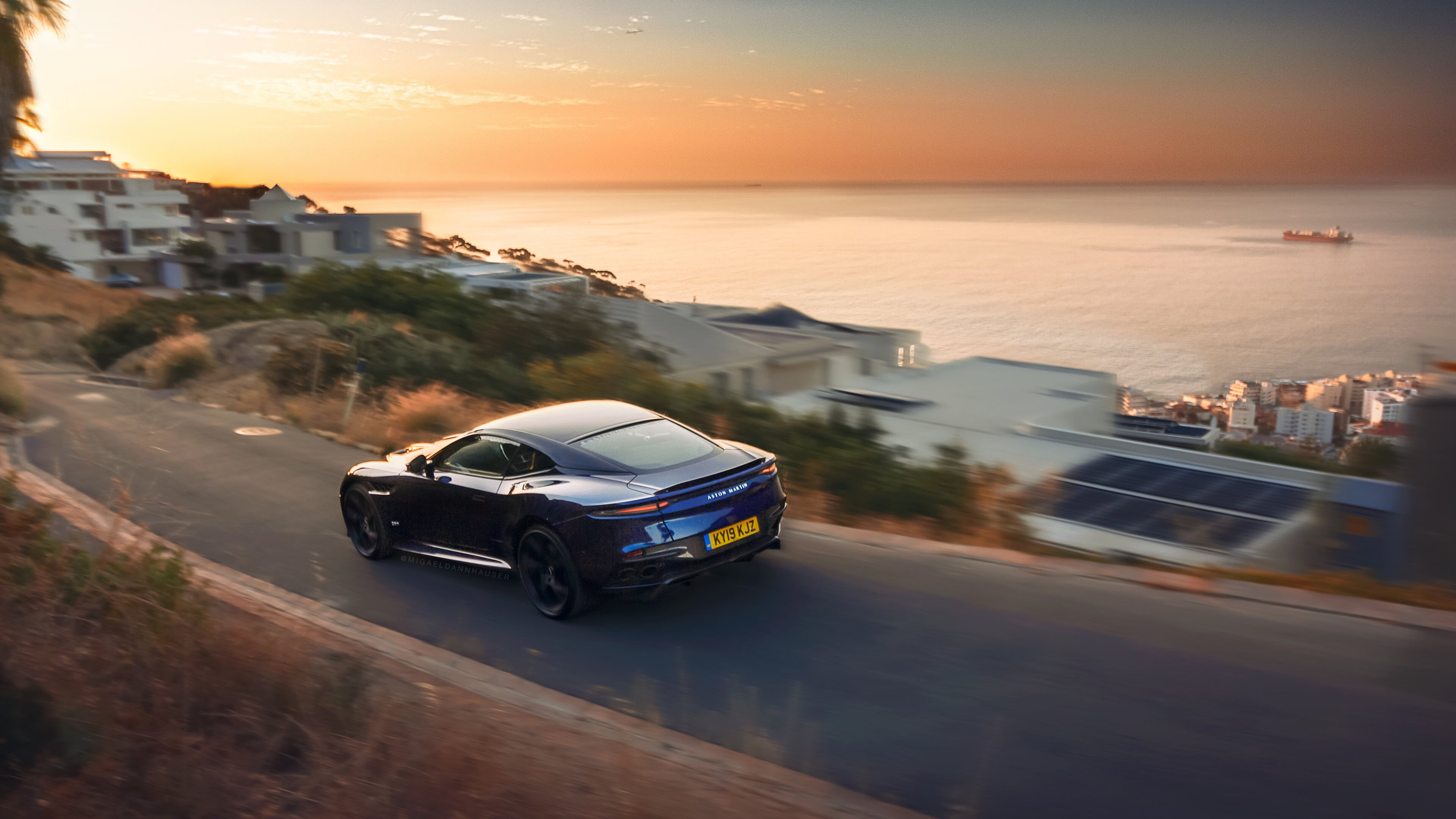 开云体育-跨越边界的闪耀，当足球新星的韧劲照亮NBA的深夜球场