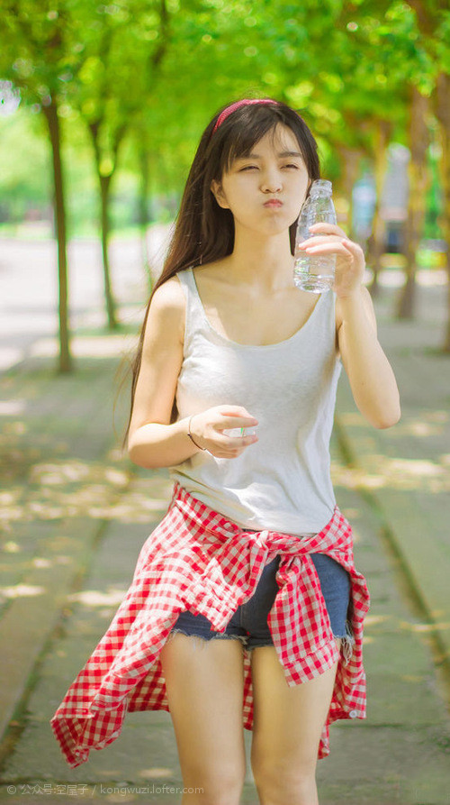 开云体育登录-欧冠之夜，巴黎圣日耳曼强行终结哥伦比亚黑马，莫德里奇关键先生闪耀