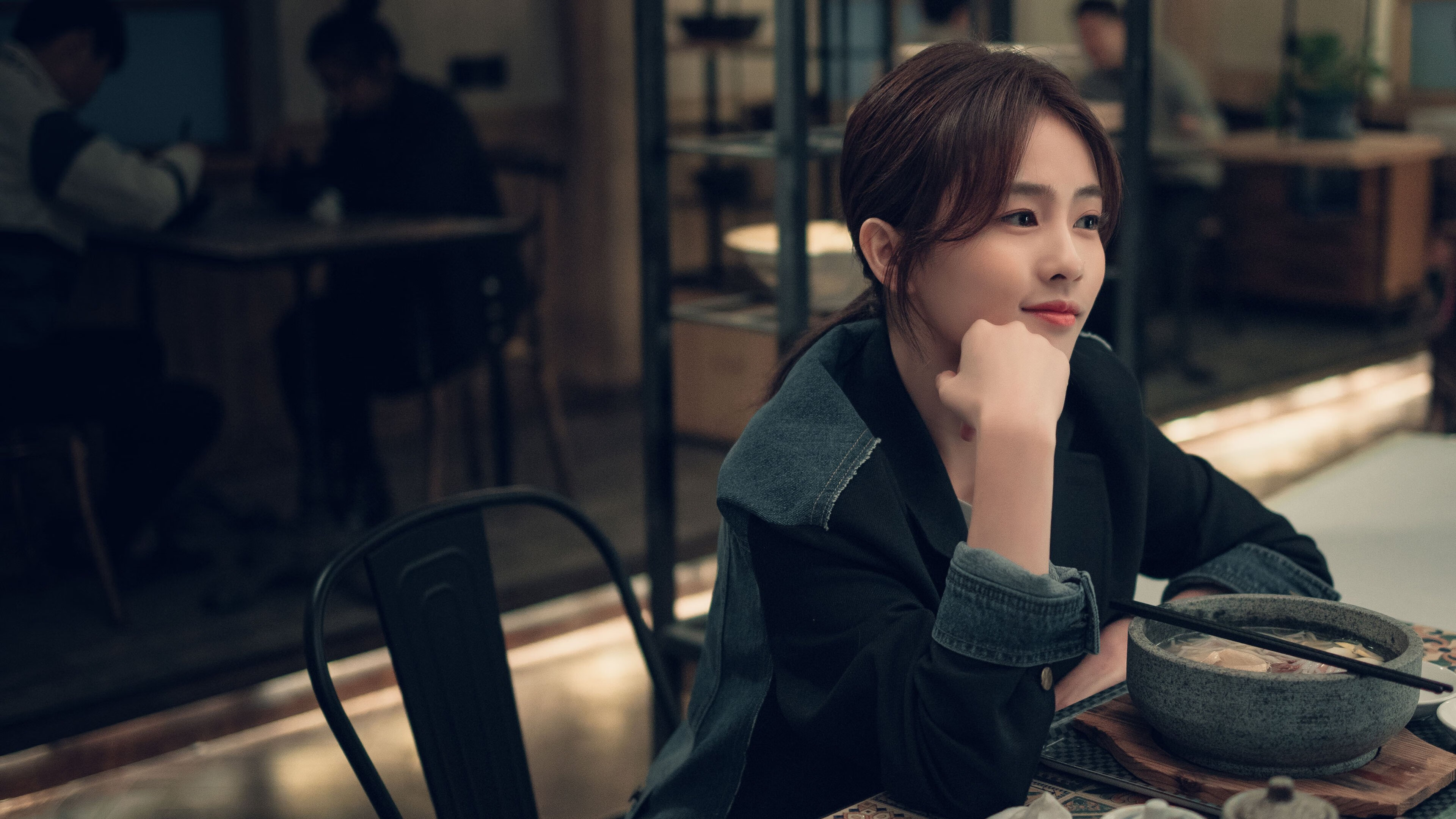 开云体育-波兰破晓之战,铁闸斯通斯定乾坤,巅峰对决胜塞内加尔