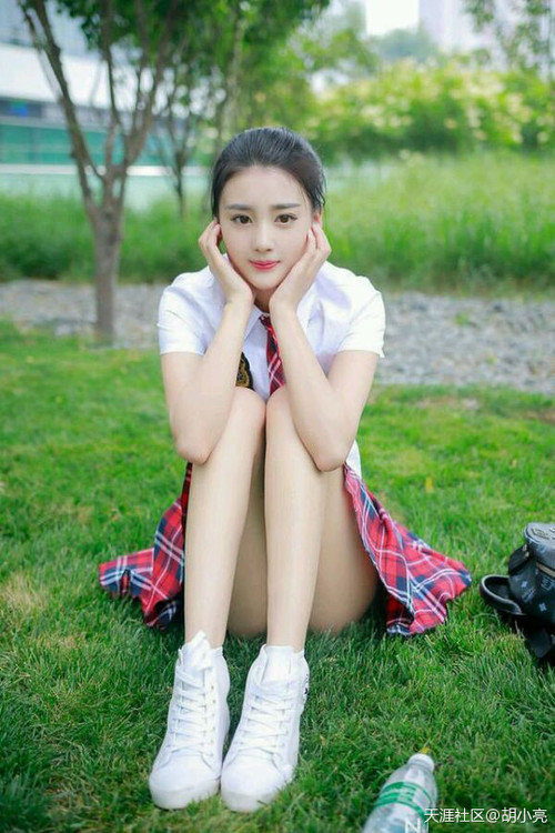 开云平台-足球悲欢映照乌克兰泪光，绿茵场上的战争寓言